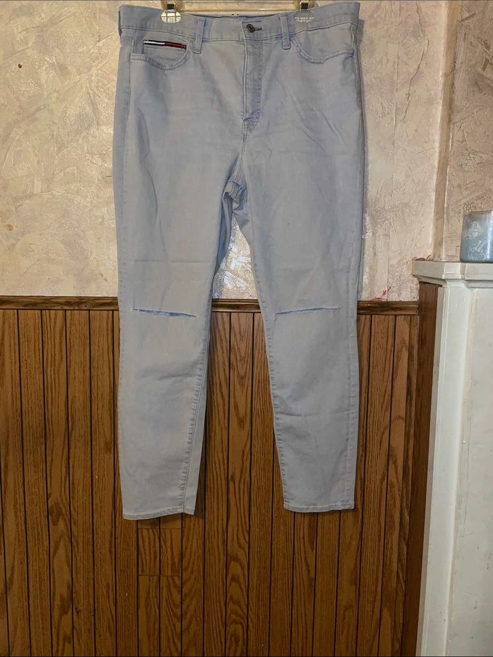 Light blue straight leg high rise Tommy Hilfiger jeans (16)